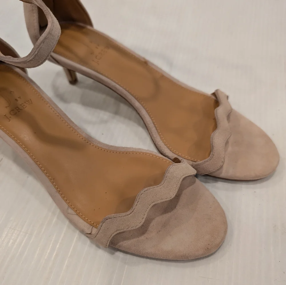 J by J CREW taupe suede scalloped ankle strap heeled sandals size 6.5
